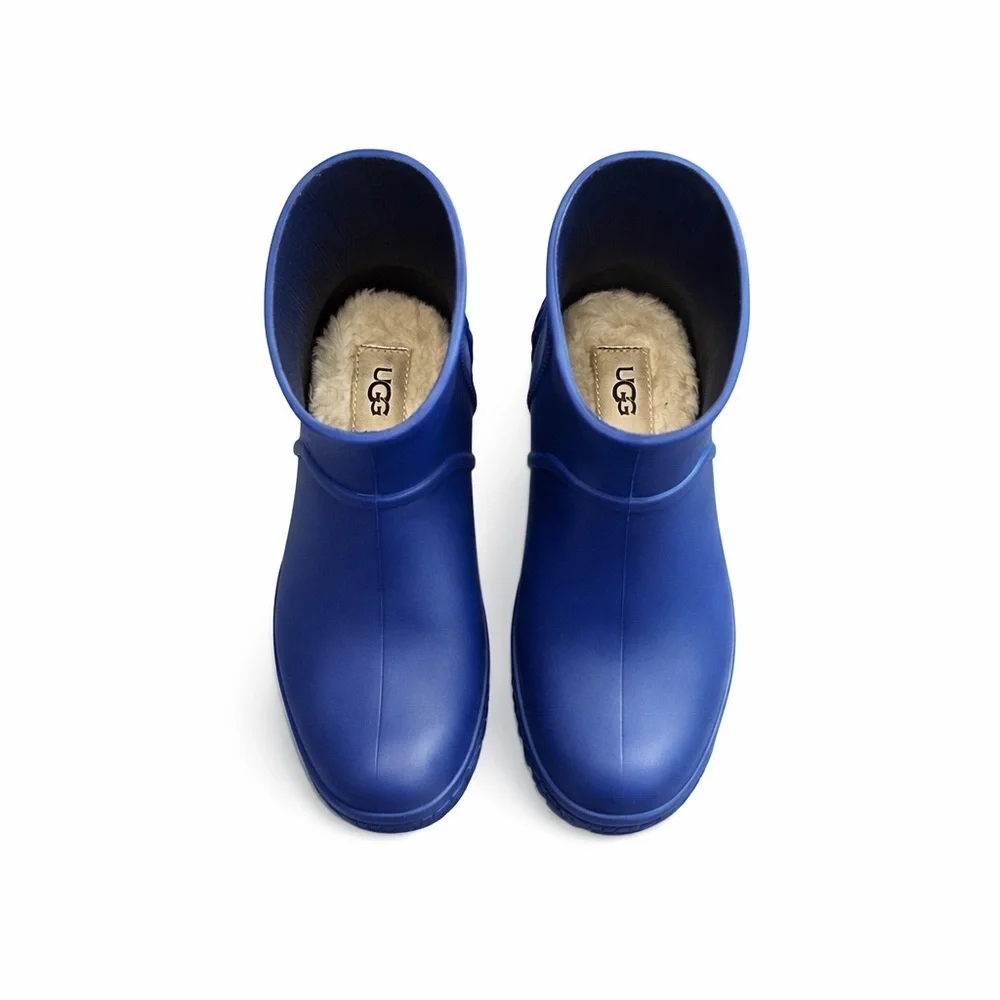 UGG excellent size